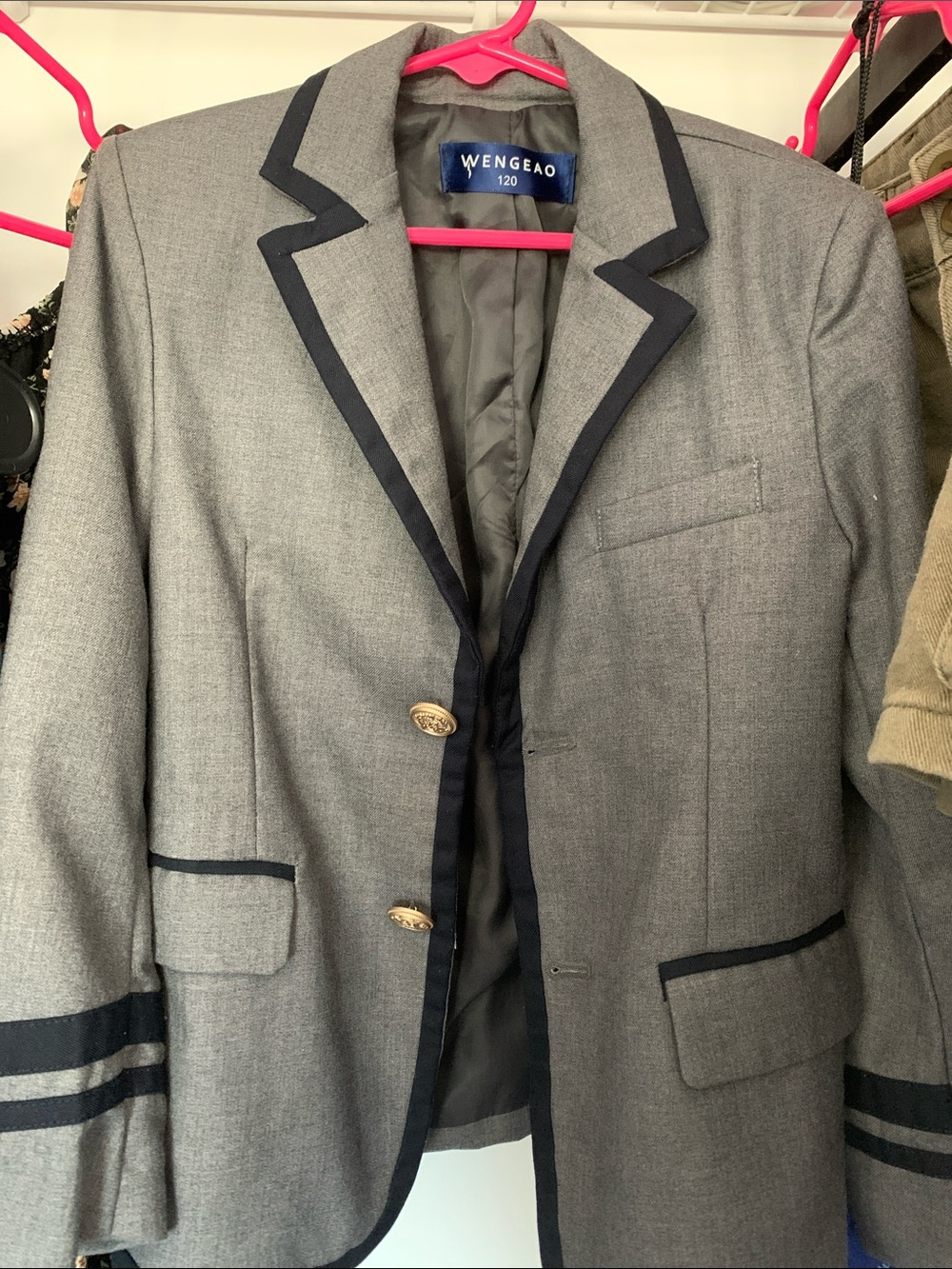 Wengeao kid's Gray Blazer with Black Trim